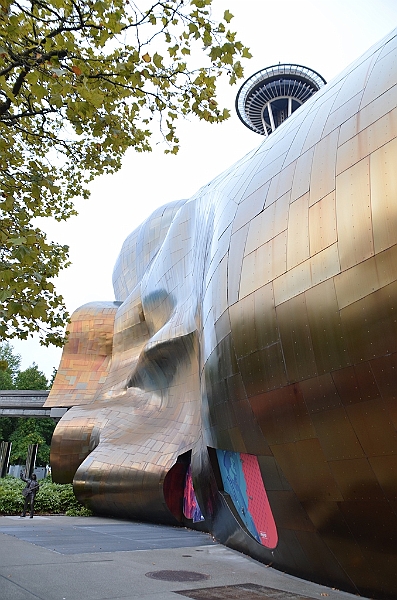 013_USA_Seattle_MoPop.JPG