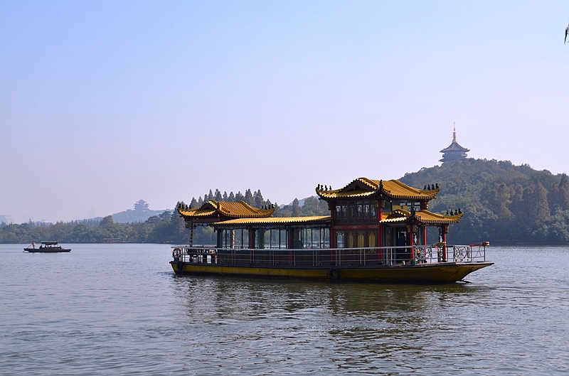 110_China_Hangzhou_West_Lake.JPG