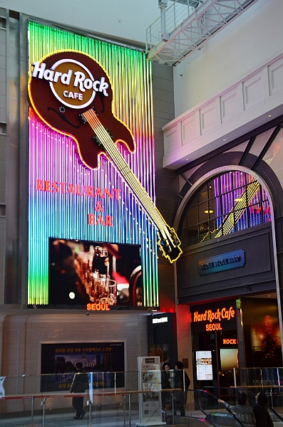 111_South_Korea_Seoul_Hard_Rock_Cafe.JPG