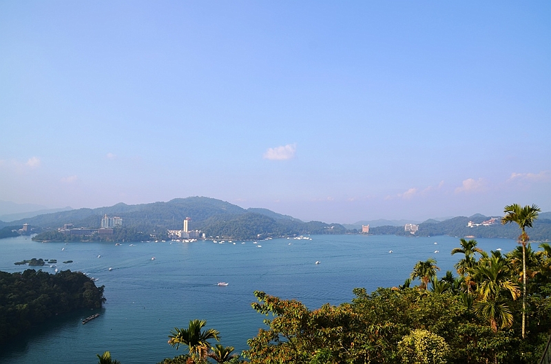 063_Taiwan_Sun_Moon_Lake.JPG