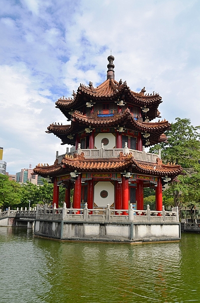 392_Taiwan_Taipei_Peace_Park.JPG