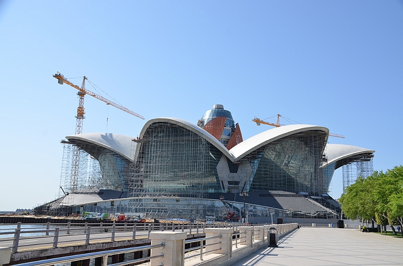 100_Azerbaijan_Baku_Business_Centre.JPG