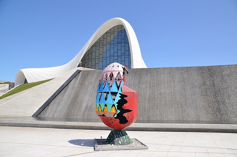 137_Azerbaijan_Baku_The_Heydar_Aliyev_Cultural_Center.JPG