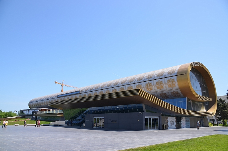 179_Azerbaijan_Baku_Carpet_Museum.JPG