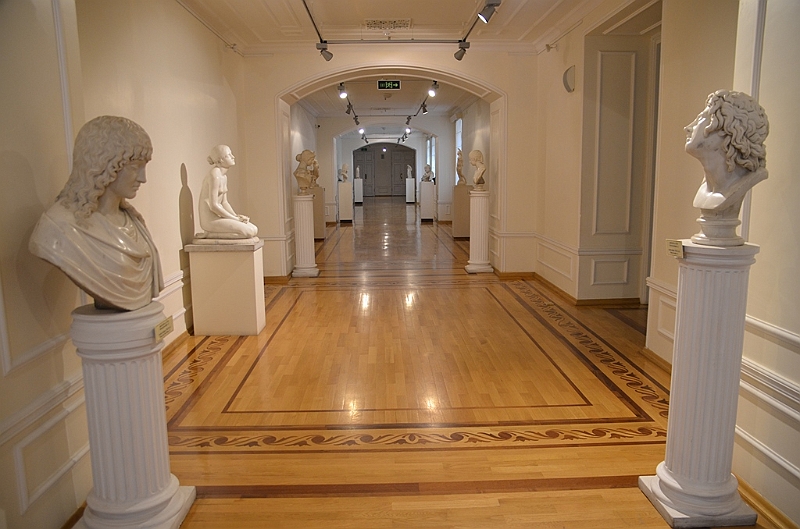 210_Azerbaijan_Baku_National_Museum_of_Art.JPG