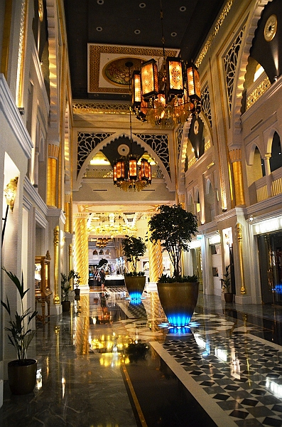 012_Dubai_Jumeirah_Zabeel_Saray.JPG