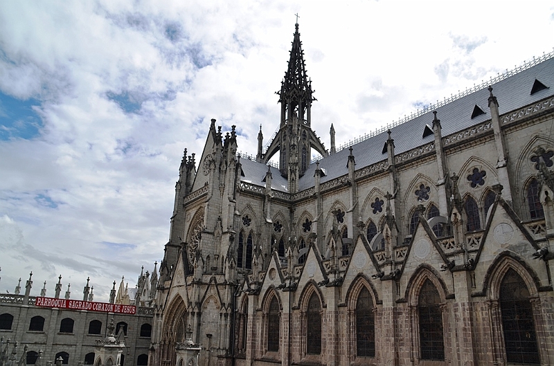 008_Ecuador_Quito_La_Basilica.JPG
