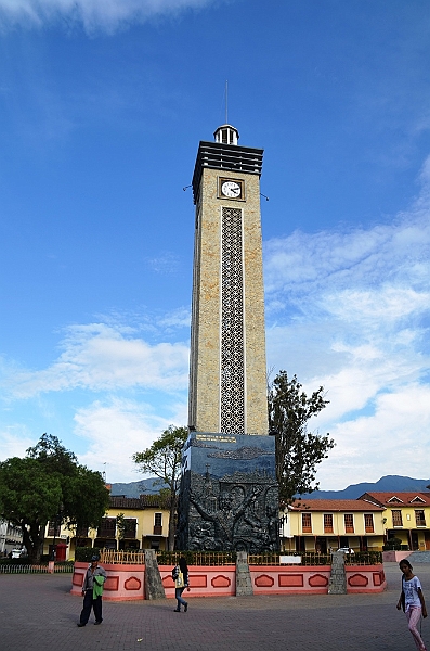 574_Ecuador_Loja_Plaza_de_la_Independencia.JPG
