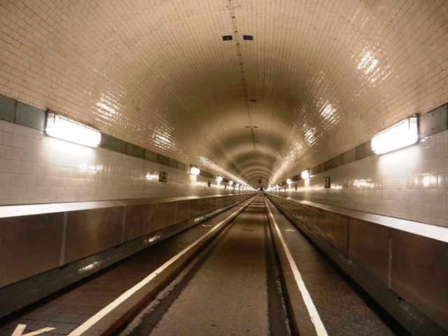 088_Hamburg_Elbtunnel.JPG