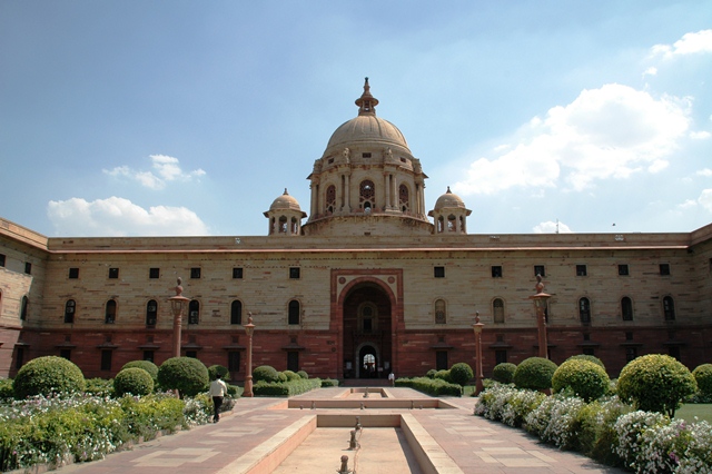 024_India_New_Delhi_Parlament.JPG