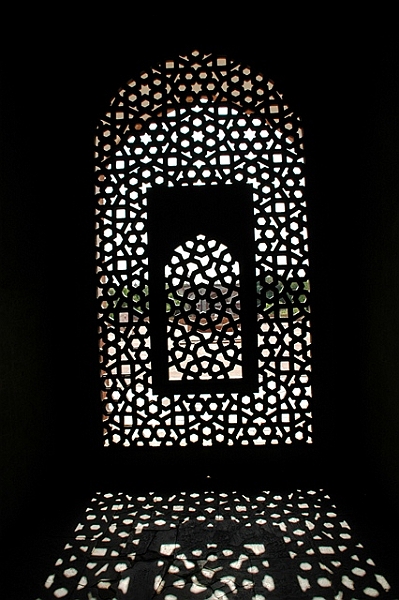 037_India_New_Delhi_Humayuns_Tomb.JPG