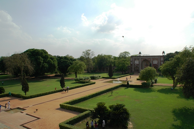 039_India_New_Delhi_Humayuns_Tomb.JPG