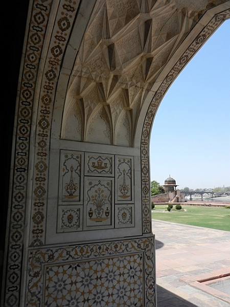 277_India_Baby_Taj.JPG - 