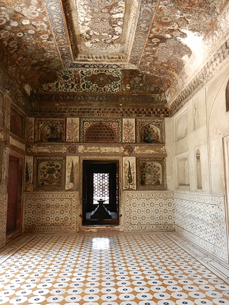 279_India_Baby_Taj.JPG - 