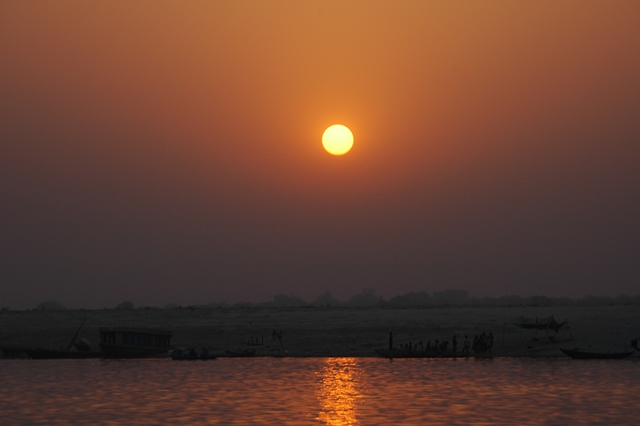 539_India_Varanasi_Sunrise.JPG