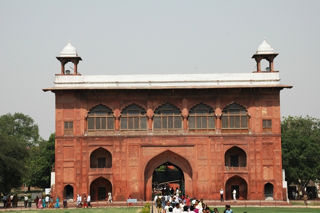 570_India_New_Delhi_Red_Fort.JPG