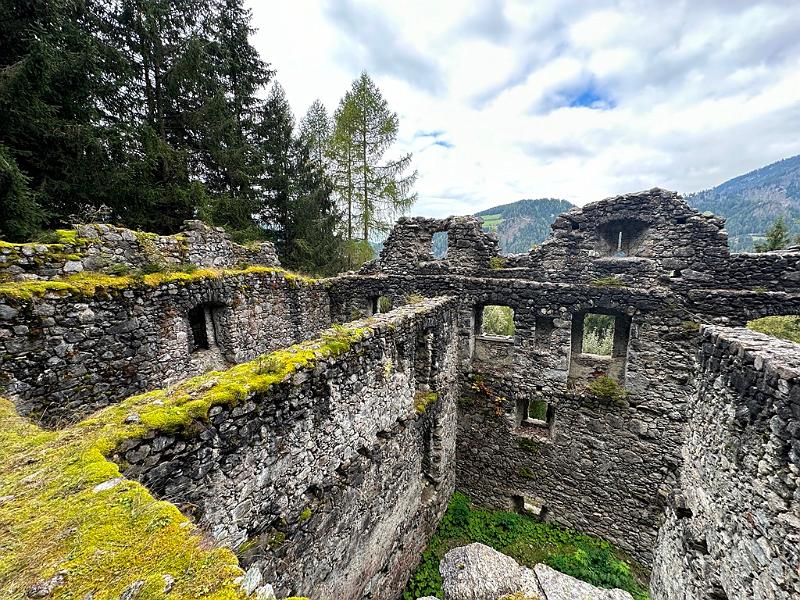 049_Italien_Suedtirol_Antholz_Burgruine_Altrasen.JPG