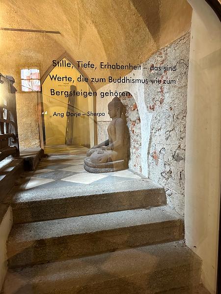 132_Italien_Suedtirol_Bruneck_Messner_Mountain_Museum_Ripa.JPG