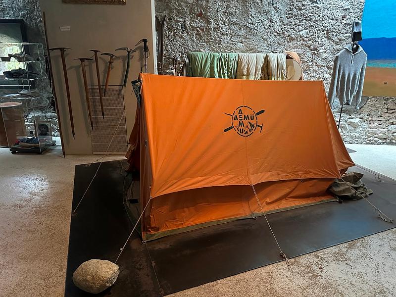 138_Italien_Suedtirol_Bruneck_Messner_Mountain_Museum_Ripa.JPG
