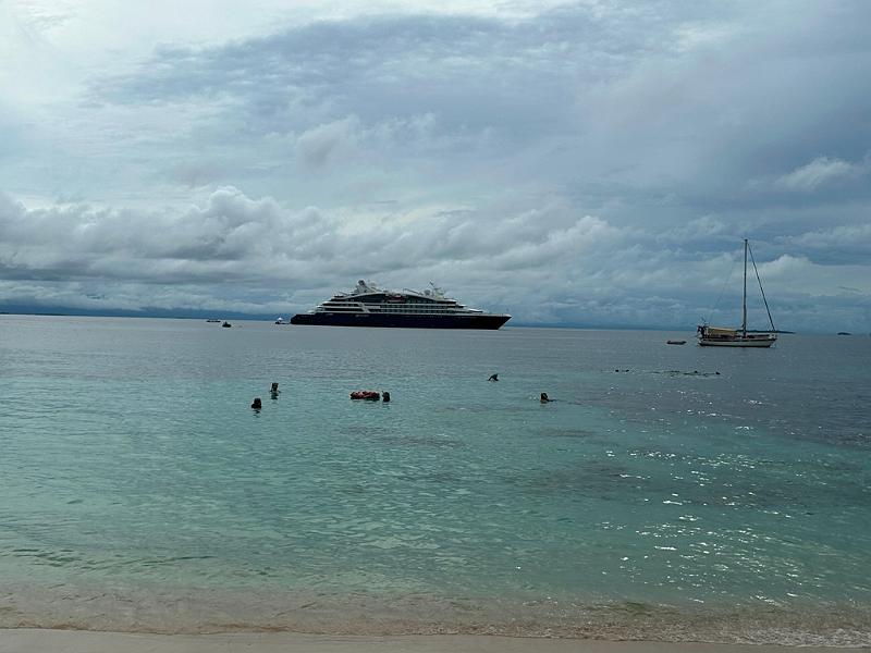 056_Panama_Holandes_Cay_Beach.JPG