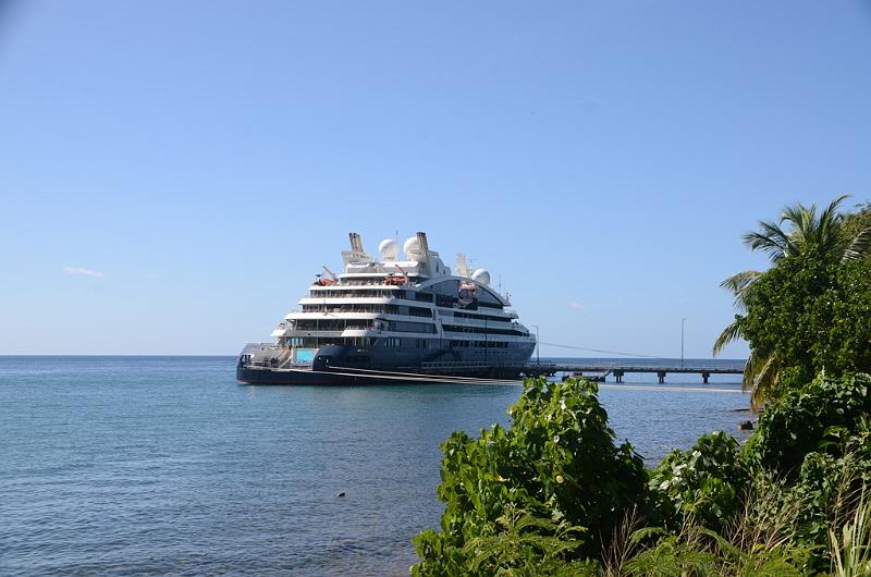 101_Ponant_Le_Dumont_d_Urville.JPG