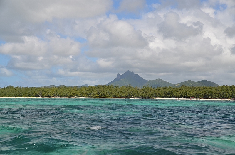 006_Mauritius_East_Ile_aux_Cerfs.JPG