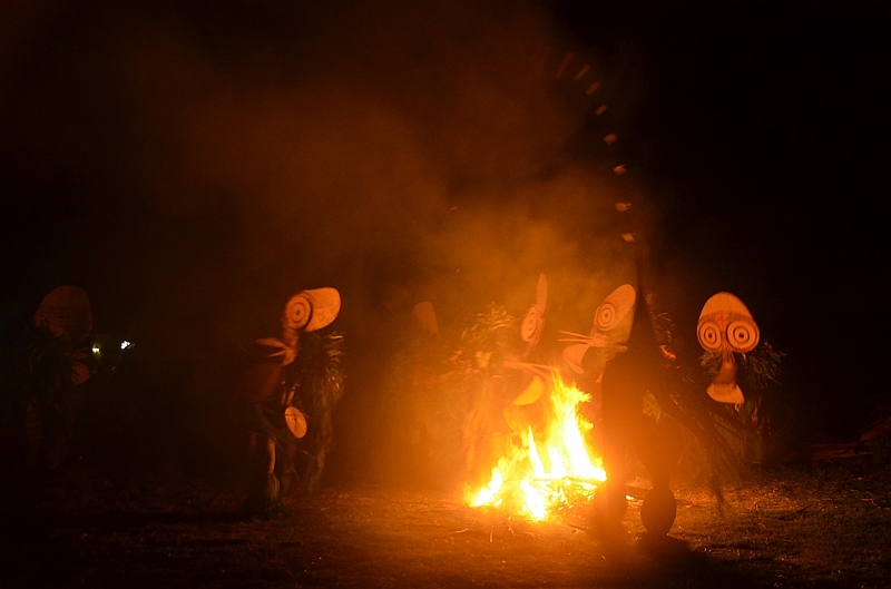 236_Papua_New_Guinea_Rabaul_Baining_Fire_Dancers.JPG