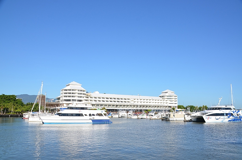 010_Australia_Cairns_Shangri_La.JPG
