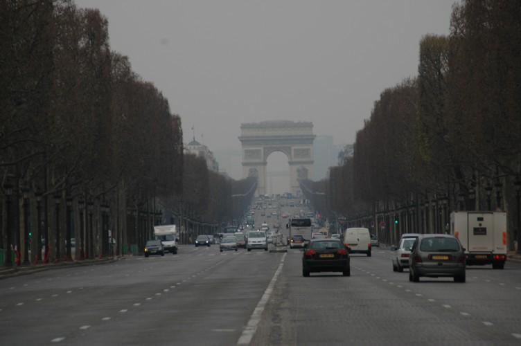 23_Paris_Av_des_Champs_Elysees.JPG