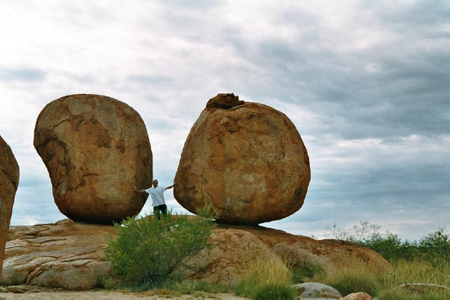 2005Australia_DevilsMarbles.jpg