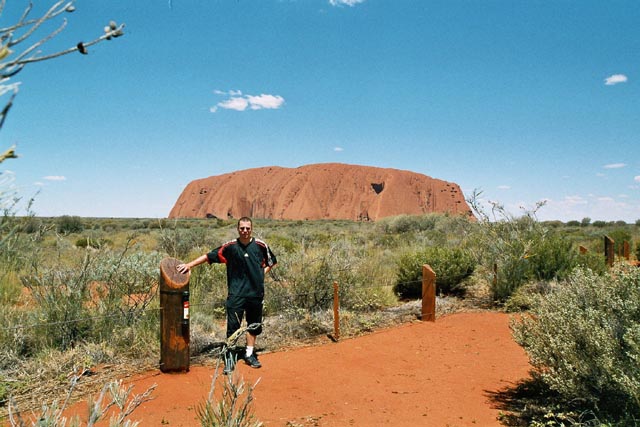 2005Australia_Uluru.jpg