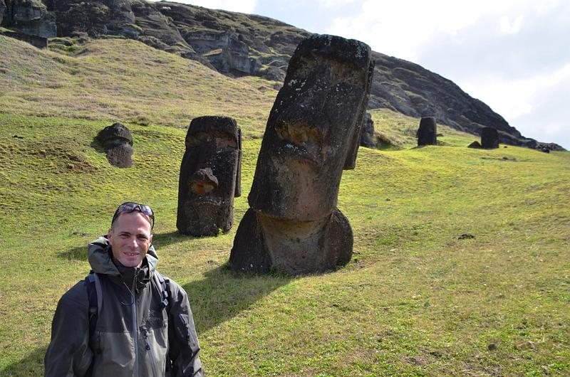 2018_28_Chile_Easter_Island_Rano_Raraku.JPG