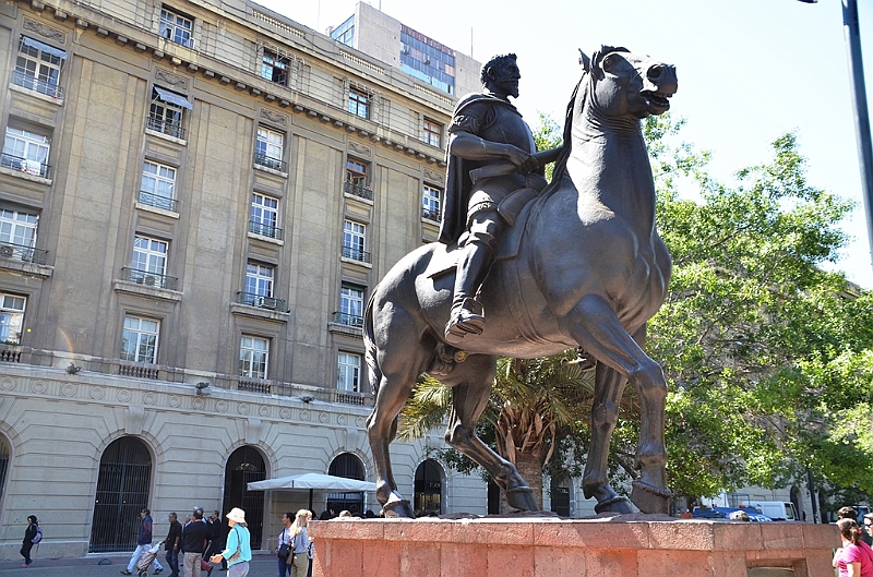 055_Chile_Santiago_Plaza_de_Armas.JPG
