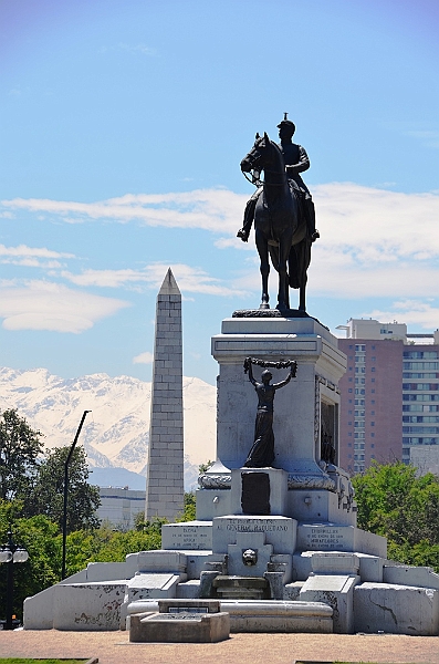 114_Chile_Santiago_Plaza_Italia.JPG