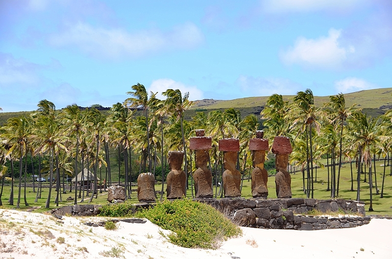 040_Chile_Easter_Island_Anakena.JPG