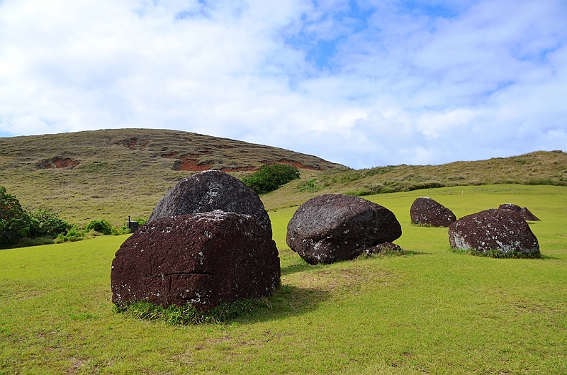 100_Chile_Easter_Island_Puna_Pau.JPG