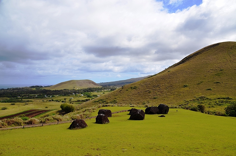 105_Chile_Easter_Island_Puna_Pau.JPG