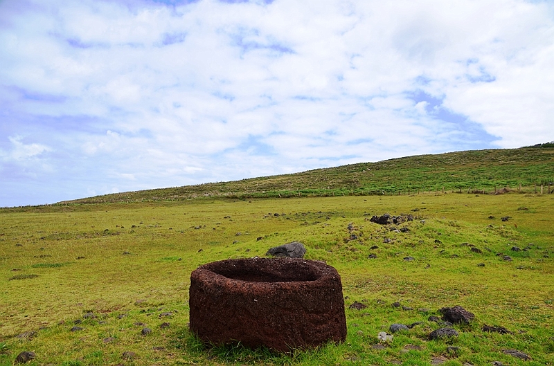 129_Chile_Easter_Island_Vinapu.JPG