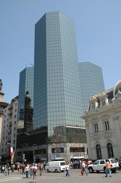 557_Chile_Santiago_Plaza_de_Armas.JPG