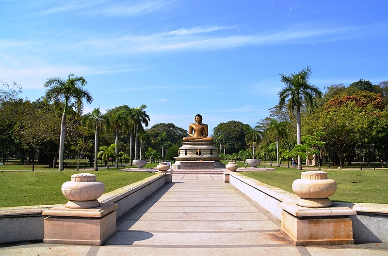 016_Sri_Lanka_Colombo_Viharamahadevi_Park.JPG