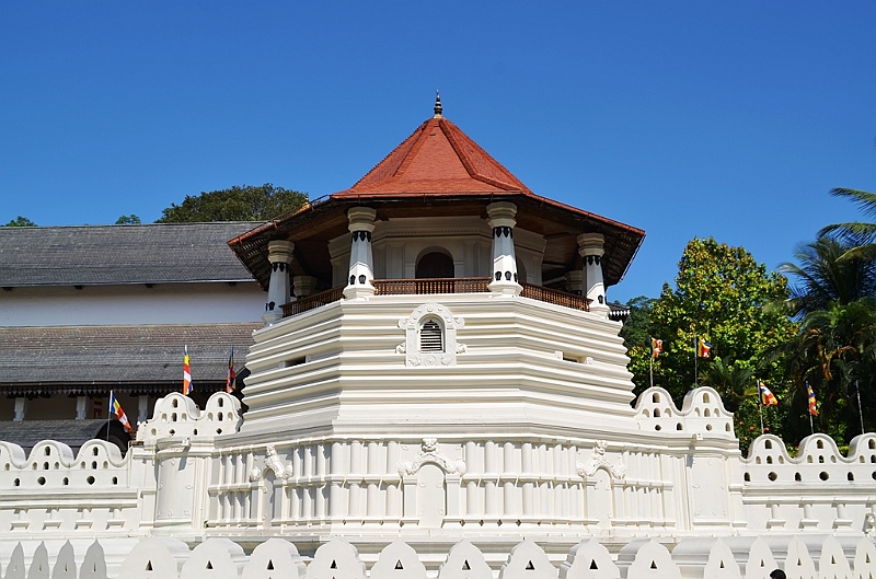 313_Sri_Lanka_Kandy_Temple_of_the_Sacred_Tooth.JPG