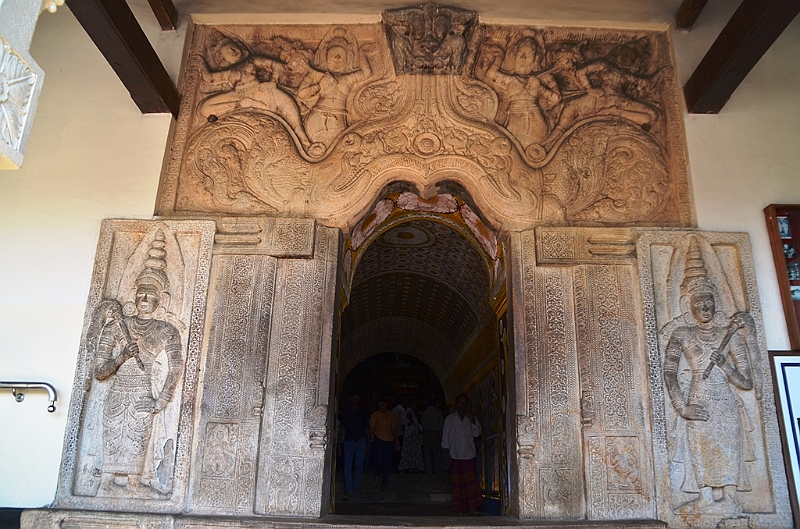 316_Sri_Lanka_Kandy_Temple_of_the_Sacred_Tooth.JPG