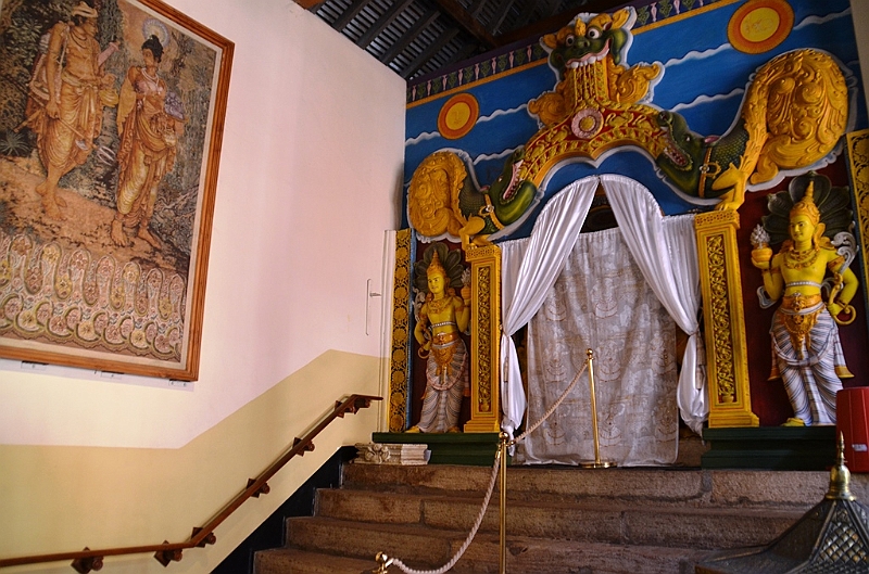 324_Sri_Lanka_Kandy_Temple_of_the_Sacred_Tooth.JPG