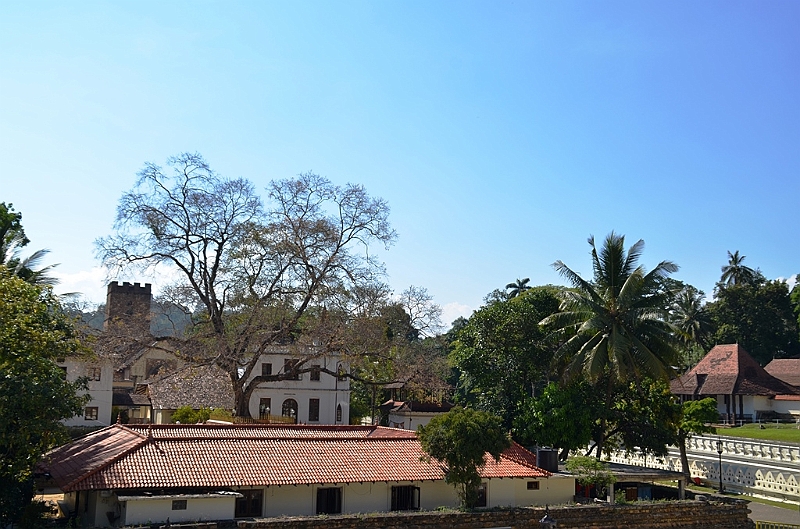 332_Sri_Lanka_Kandy_Temple_of_the_Sacred_Tooth.JPG