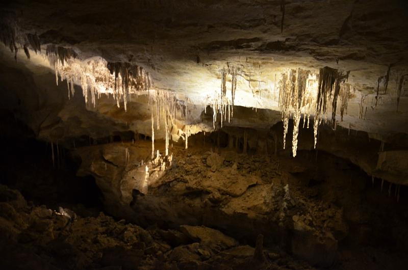 012_USA_Carlsberg_Caverns_NP.JPG
